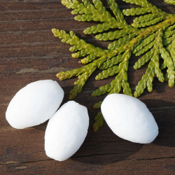 Oválné korálky z českého skla matně bílé, protáhlý tvar olivy svatba rozměry 20 mm x 11 mm 2 kusy