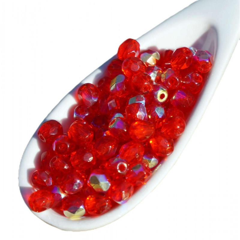 Kulaté korálky z českého skla průhledné, rubínově červené, s odlesky 4 mm