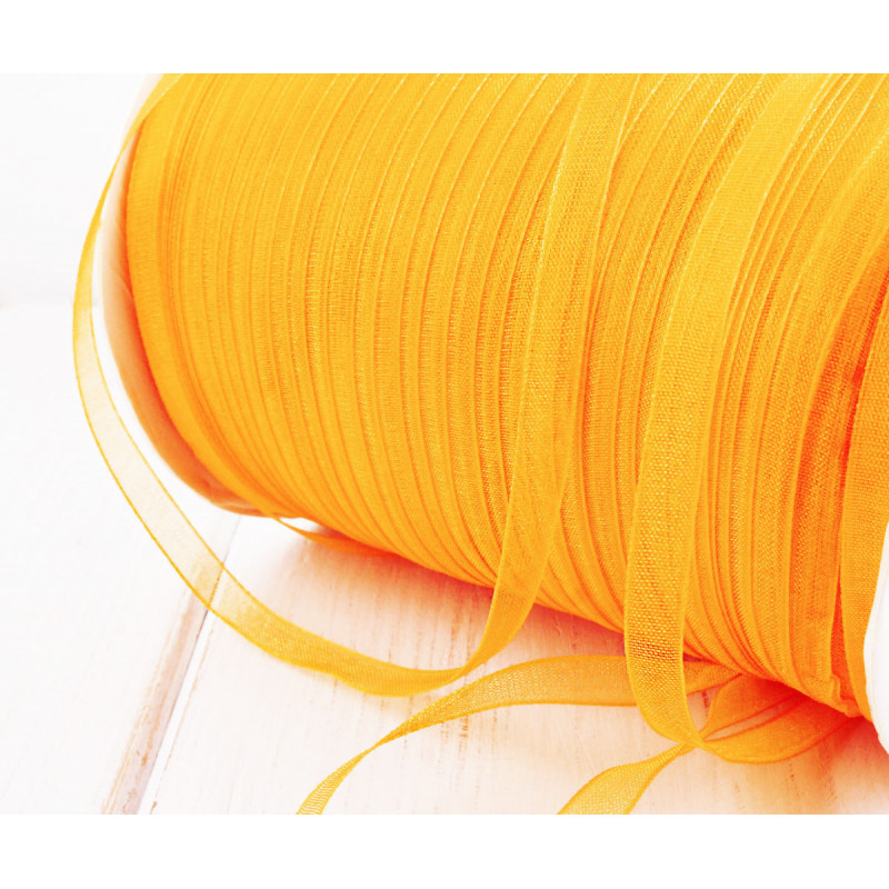 Stužka dekorace svatba šířka 6 mm 22 metrů