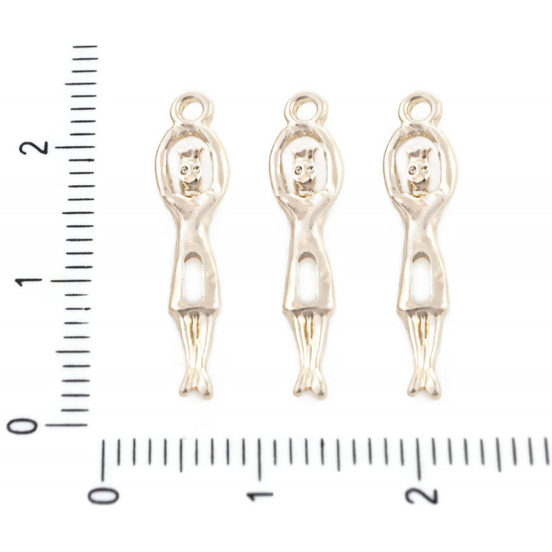 Kovový přívěsek ve tvaru tanečnice baletky pozlacený, dětský motiv rozměry 23 mm x 5 mm dírka 1, 5 mm 10 kusů