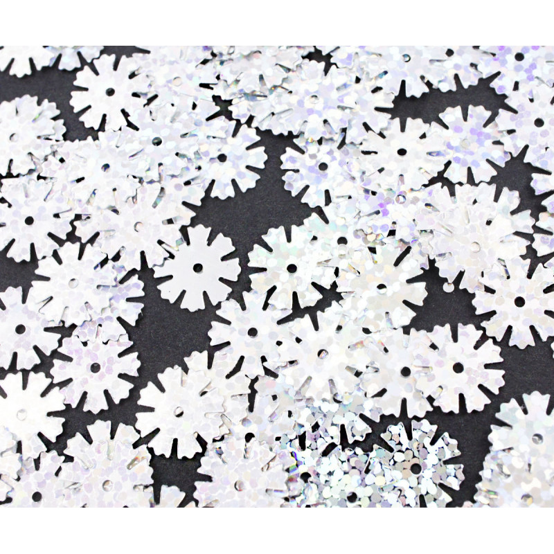 Konfety ve tvaru sněhových vloček kovově stříbrné, třpytivé, tvarované, pro vyrábění, šití, s dírkou - 1 mm průměr konfety 10