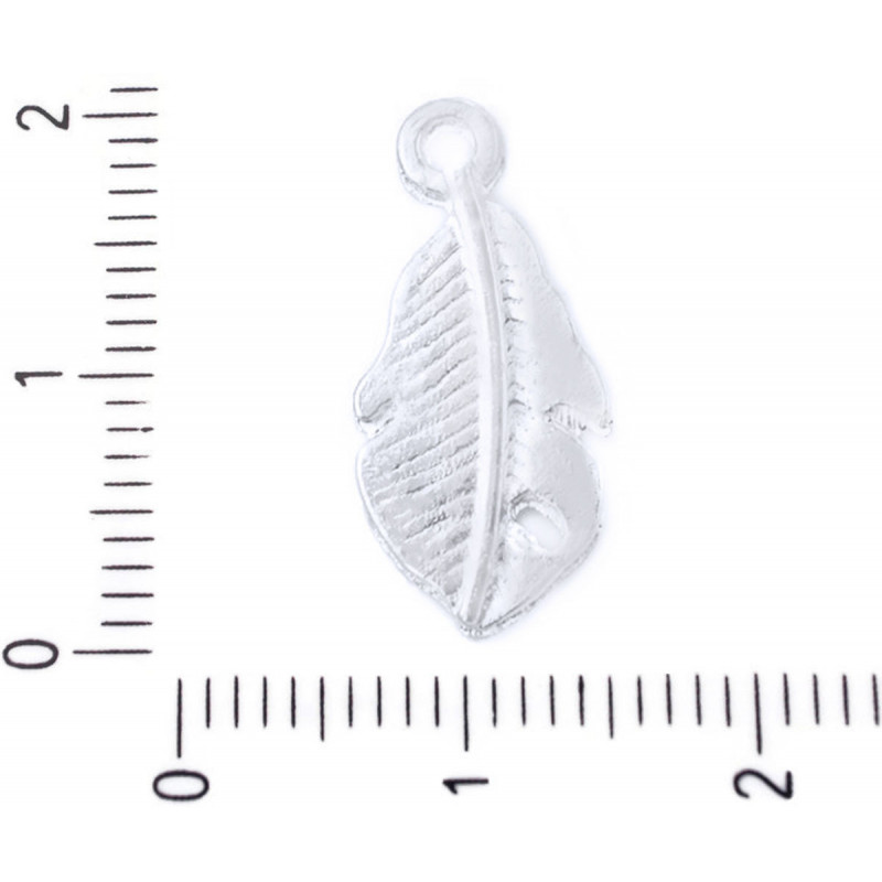 Kovový přívěsek ve tvaru pírka stříbrný, ptačí peří, rozměry 18 mm x 9 mm dírka 2 mm 6 kusů
