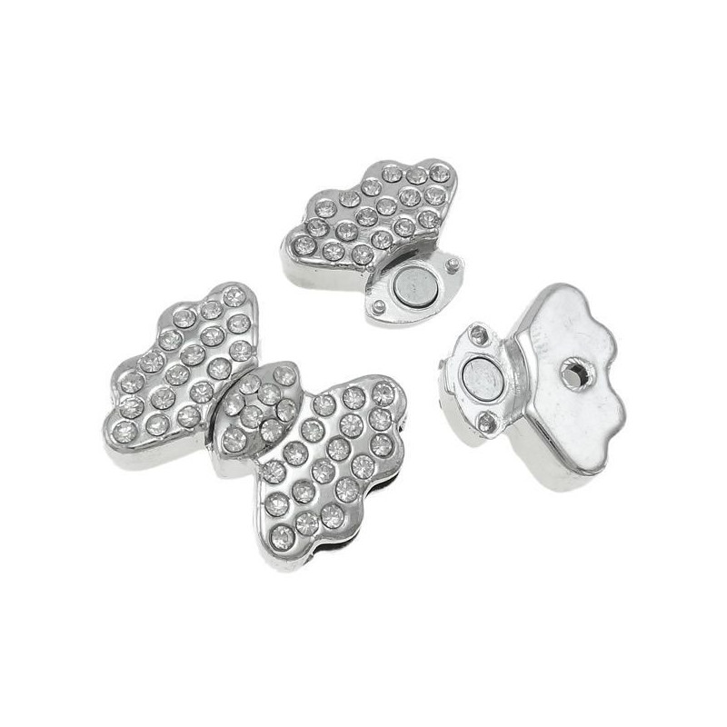 Postříbřená magnetická kovová spona se zirkony ve tvaru motýlka zapínání na náramky řetízky náhrdelníky 25 x 19 x 8 mm dírka 13