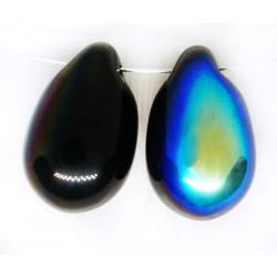 Velký korálek ve tvaru kapky české sklo neprůhledný, černý, s modrými odlesky veliksot 24 mm x 14 mm 1 kus