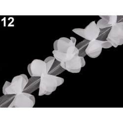 9m (50mm) Bílá Prýmek Mašle / Motýlek Na Tylu Šíře 65mm Prýmky S Monofilovým Květem Prýmky Hadovky Borty Textilní Galanterie